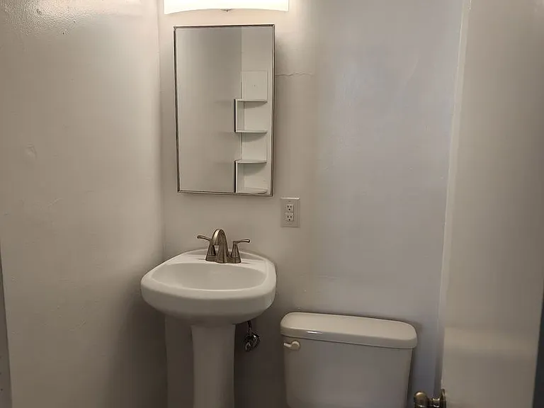 1041 W Elna Rae St — Photo 17