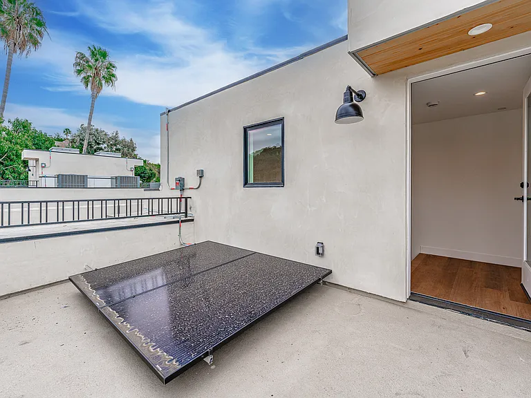 1342 Portia St — Photo 30