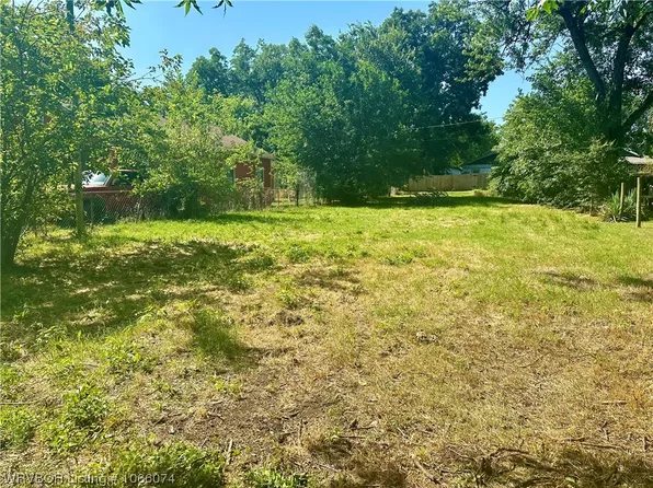 1710 N J St, Fort Smith, AR 72901