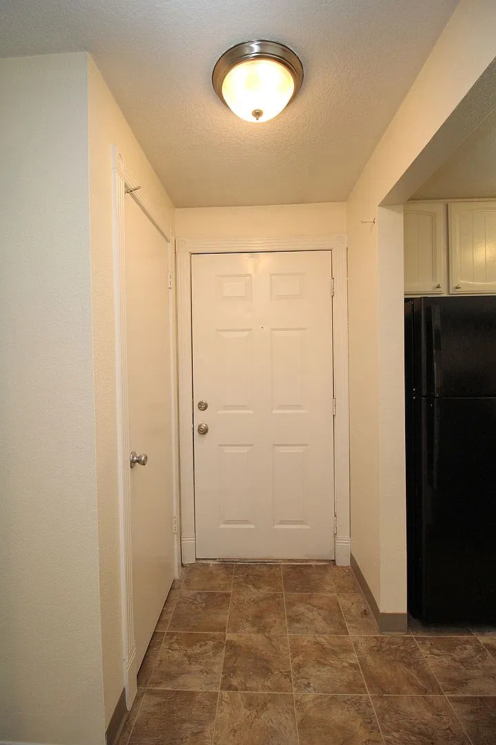 ebned01 — Photo 3
