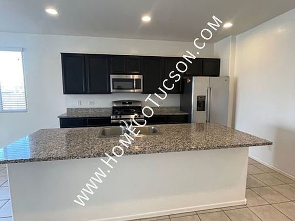 2nd image of 12361 N Sanderlin Dr