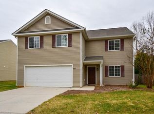 607 Hawthorn Ridge Dr, Whitsett, NC 27377