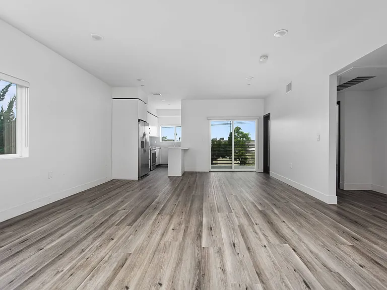 608 Hill St #3 — Photo 6