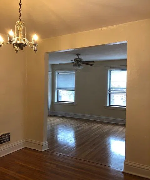 Dining room/living room