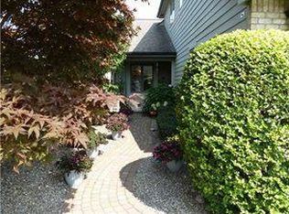 20 Wood Run Cmns, Rochester, NY 14612