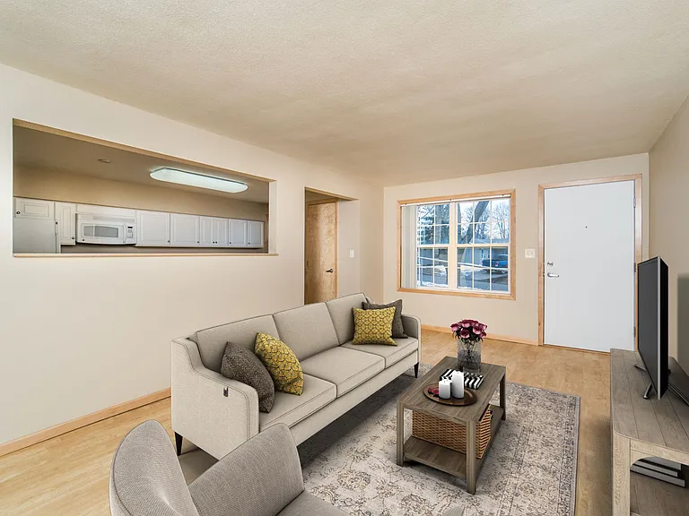 Colonial Village Apartments — Photo 7
