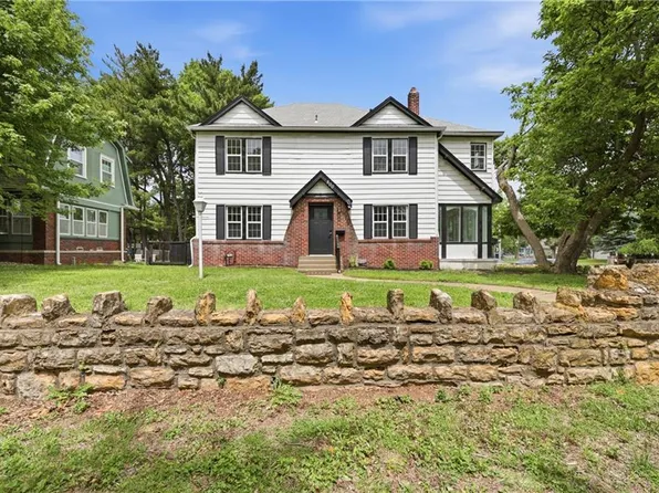 800 Valentine Rd, Kansas City, MO 64111