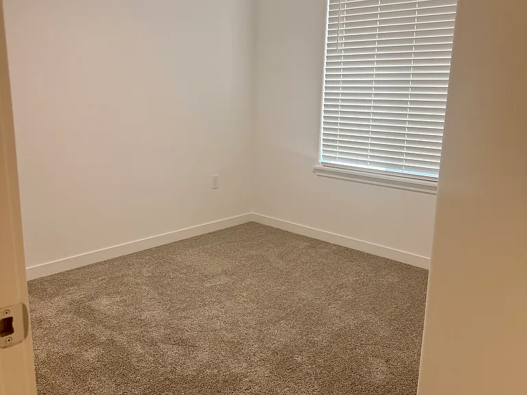 12628 Hereford Ave — Photo 14