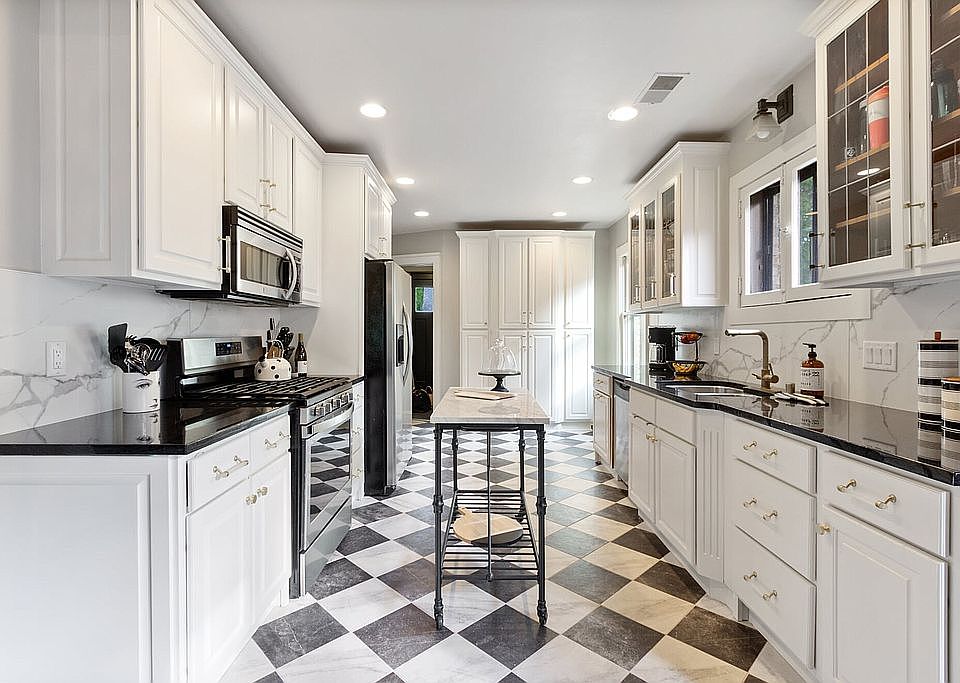 1st image of 2454 N Lake Dr #2454