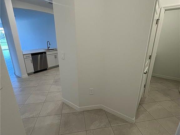 4th image of 2320 Dragonfruit Way