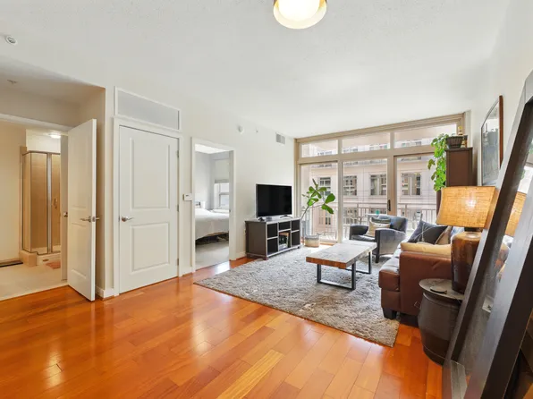 888 N Quincy St, Arlington, VA