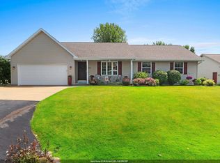 W2309 Briarwood Dr, Appleton, WI 54915