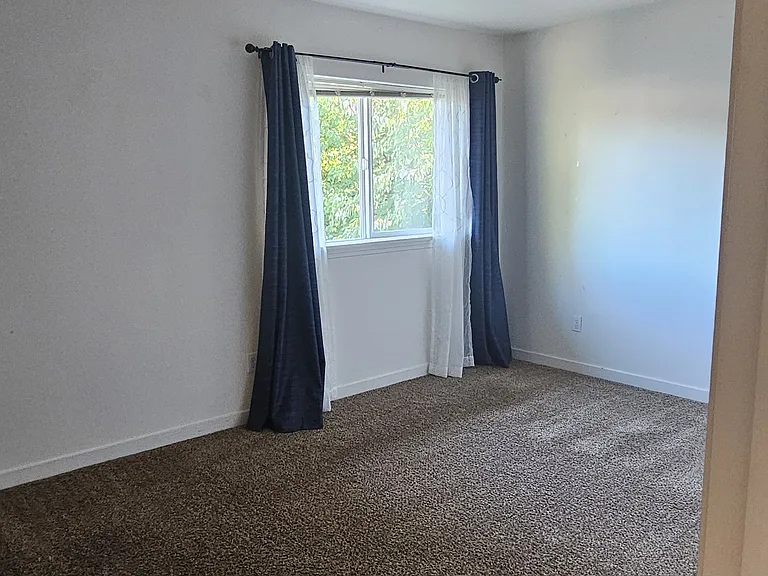 4130 Henry Ct #B — Photo 13