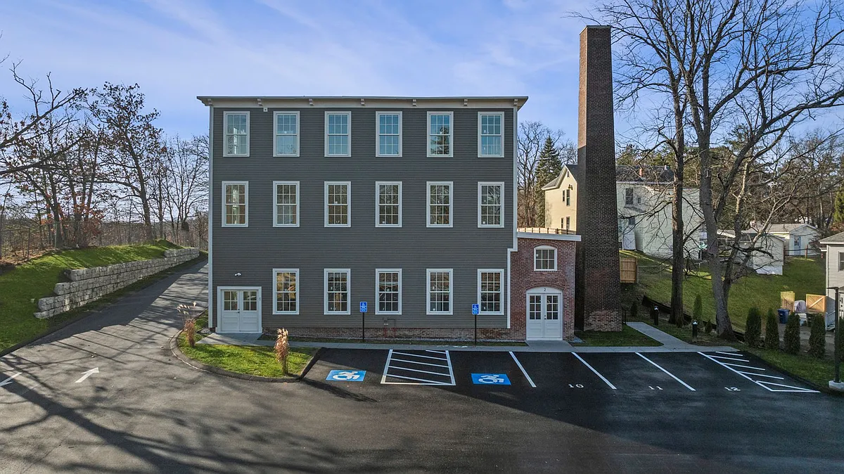 Building Photo - 34 Tremaine St