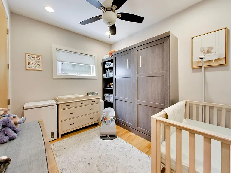 879 N Marshfield St #2 — Photo 16