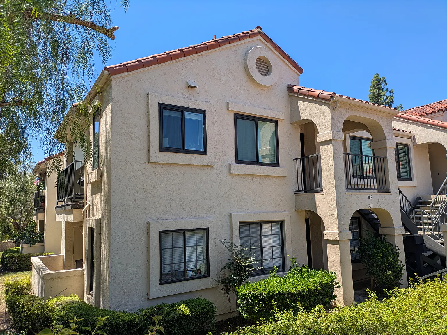 2 bed, 907 sqft, $2,800 — Photo 1