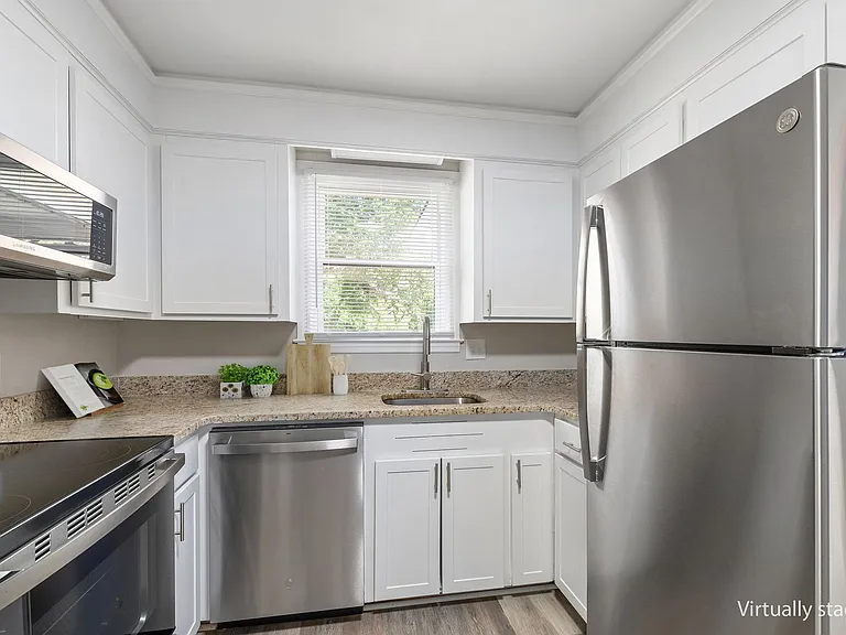 11 Highland Ave — Photo 30