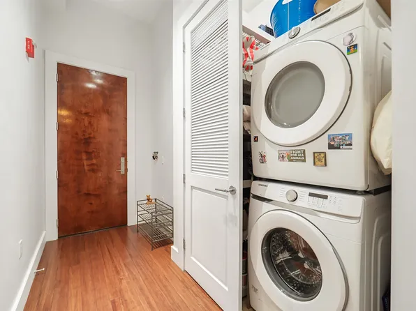 650 Montgomery Street image 20 of 33