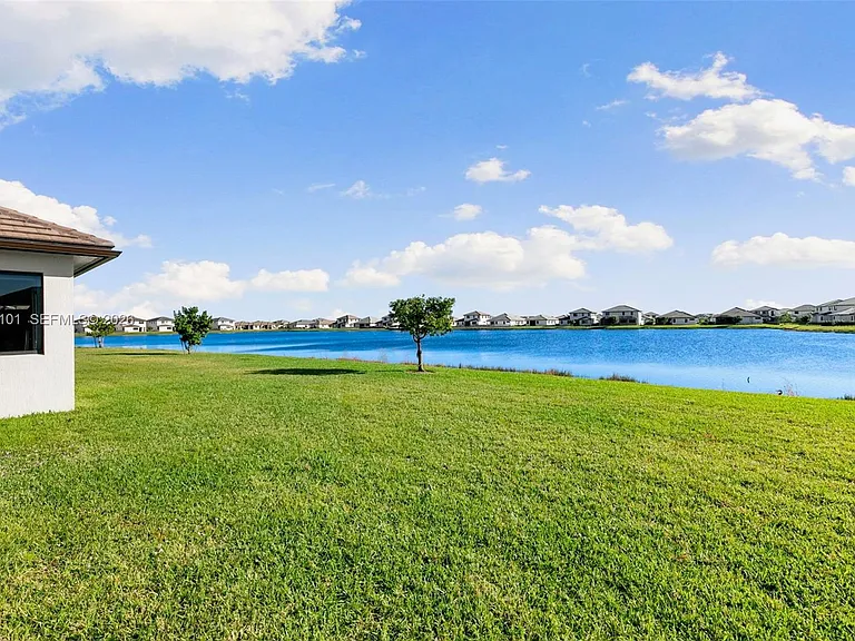 5089 Gambero Way — Photo 35