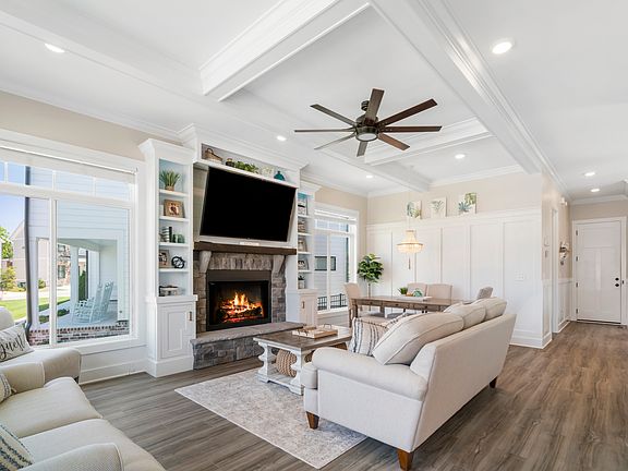 4th image of 204 Barefoot Way