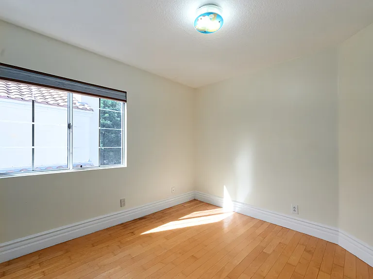 4345 Willow Glen St — Photo 12