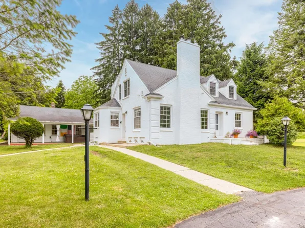 4484 Lakeshore Rd, Lexington, MI 48450