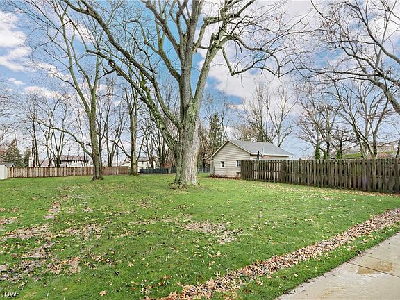 5th image of 1608 Sunview Rd