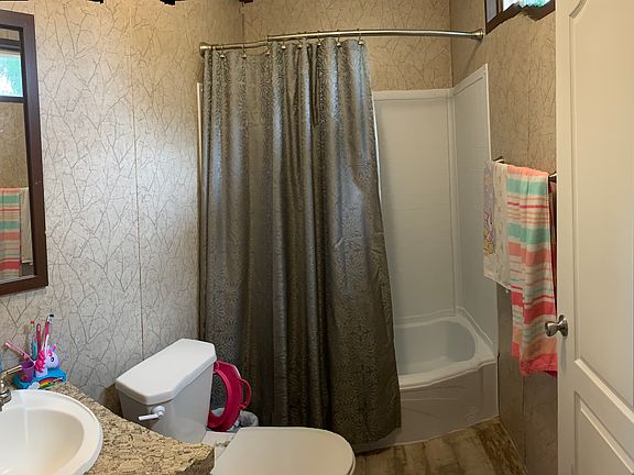 2nd Bathroom