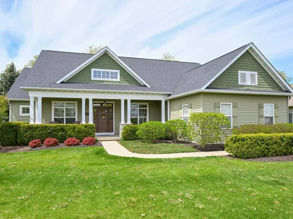 539 Bridgewater CIRCLE, Williams Bay, WI 53191