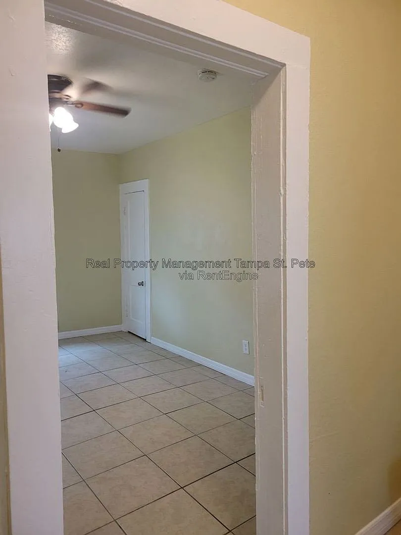1 bed, 1.0 bath, 700 sqft, $1,050 — Photo 4
