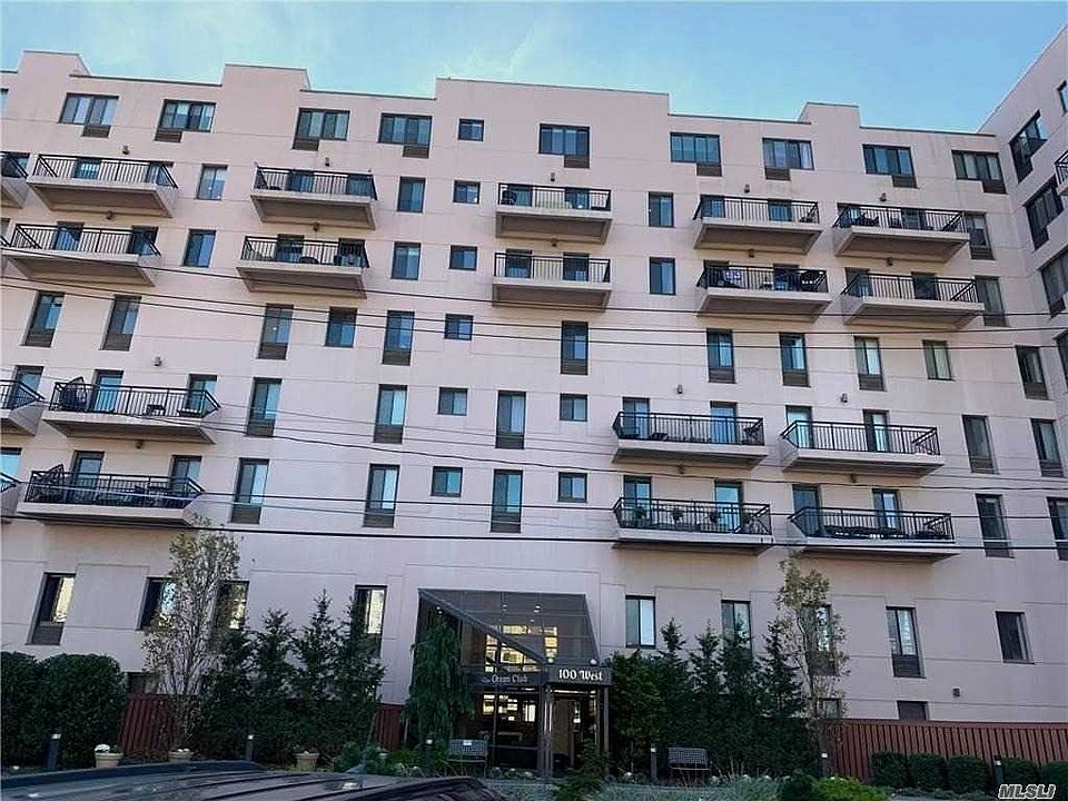1st image of 100 W Broadway APT 4P