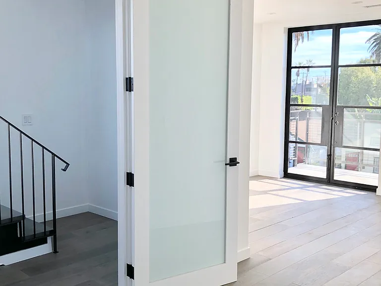 1317 Cabrillo Ave — Photo 29
