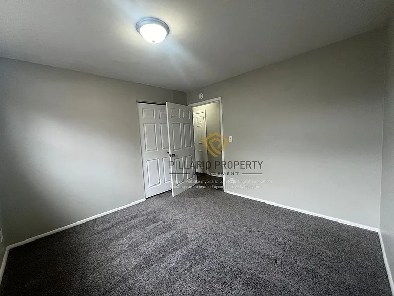 8523 E 42nd St — Photo 18
