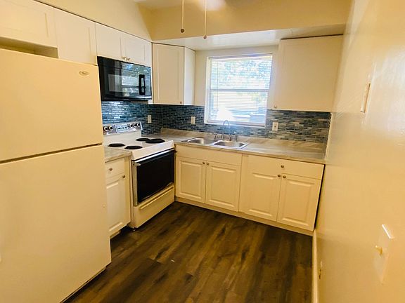 2nd image of 4450 40th Ave N Unit D10