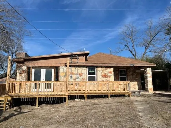 1416 5th St, Kerrville, TX 78028