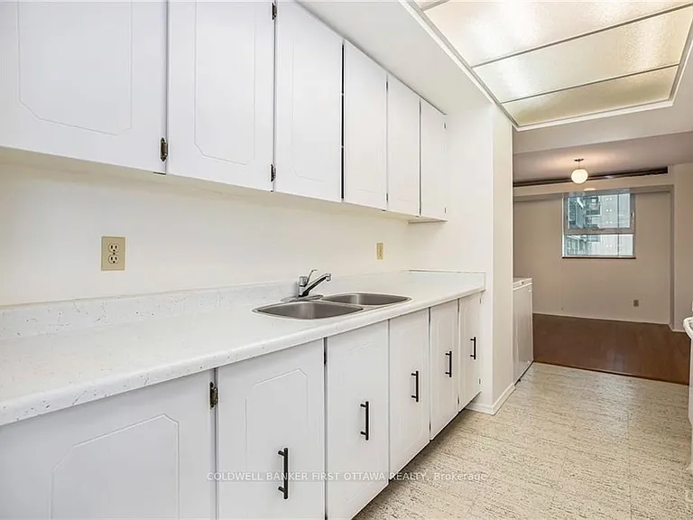 555 Brittany Dr #510 — Photo 4