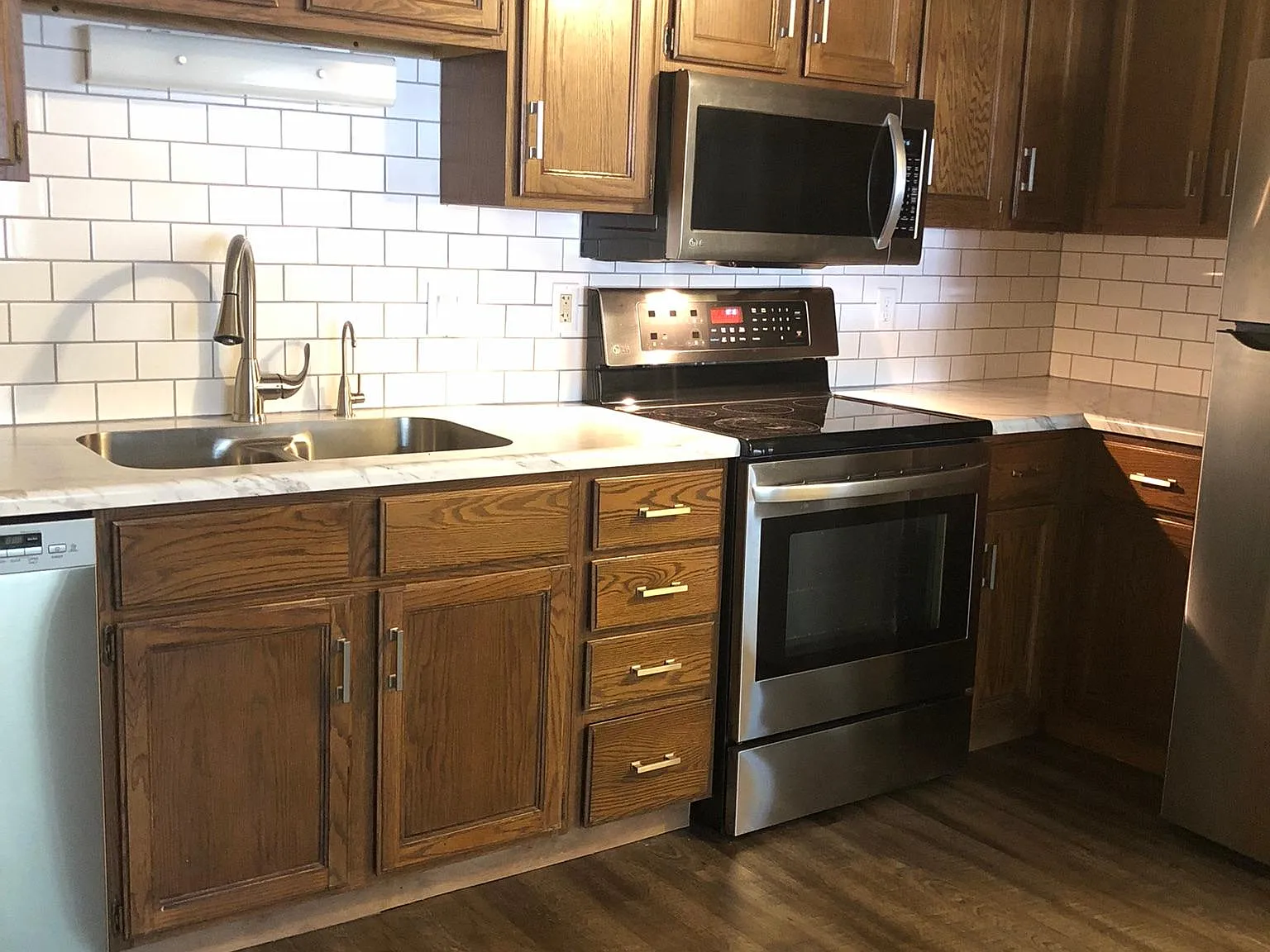2 bed, 768 sqft, $1,150 — Photo 2