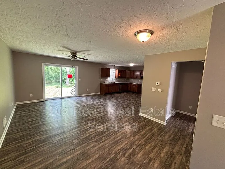 794 Carriage Hill Ln — Photo 7