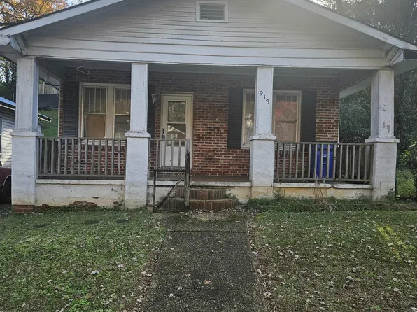 913 Royal Ave, Florence, AL 35630