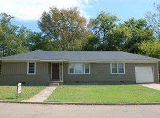 202 Foster Dr, Tupelo, MS 38801