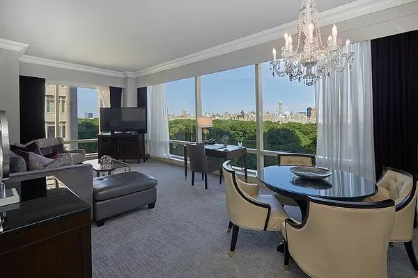 1st image of 1 Central Park N #800