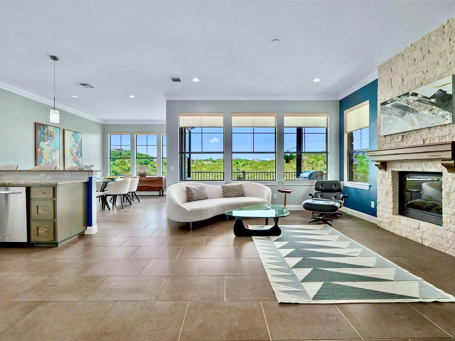 3 bed, 2.5 bath, 2399 sqft, $3,300 — Photo 1