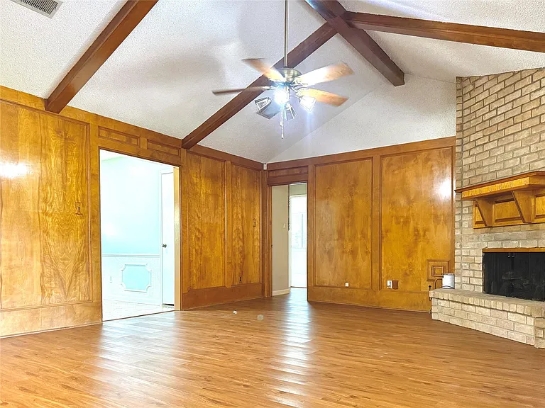 9002 Sabastian Dr — Photo 13