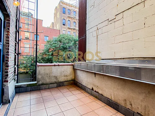 283 E 7th St #2C Photo 1 283 E 7th St #2C Photo 1