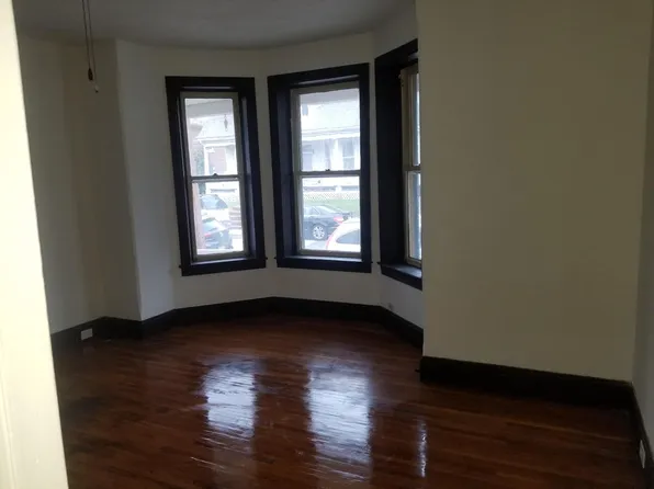 10 Fairview Ave, Taneytown, MD 21787