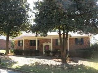 1009 Eisenhower Dr, Tupelo, MS 38801