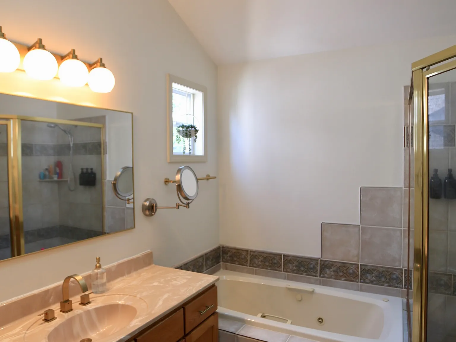 3 bed, $4,900 — Photo 4