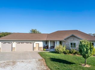 20050 S 96th St, Hickman, NE 68372