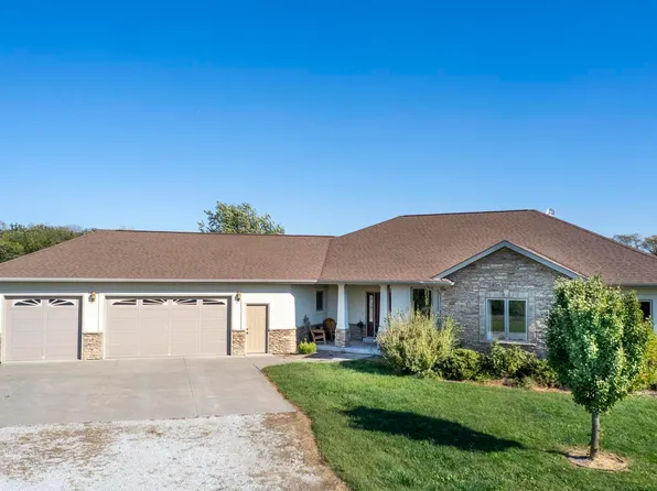 20050 S 96th St, Hickman, NE 68372