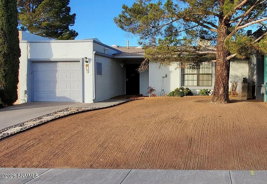1st image of 1061 Candeleras St